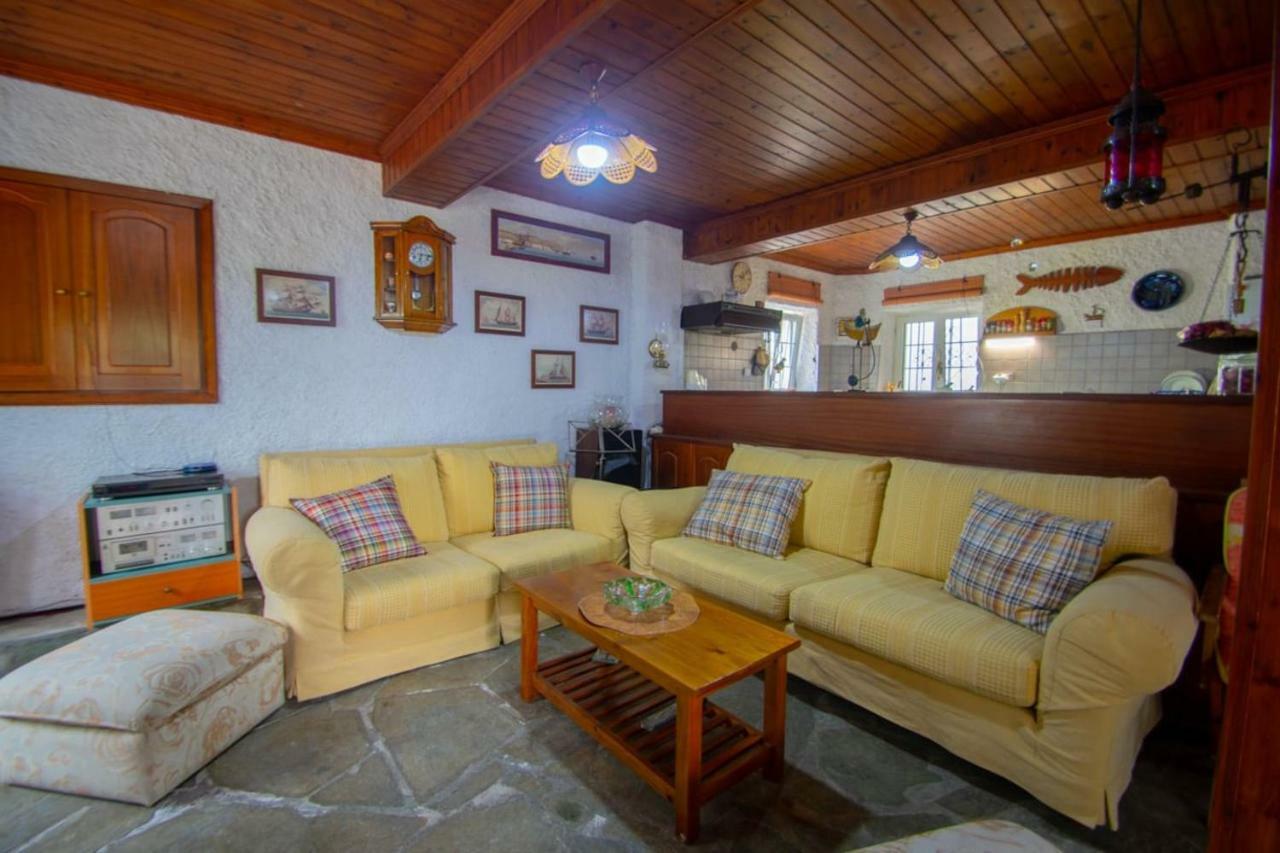 Traditional Village House Meson Yerakarion Exterior photo