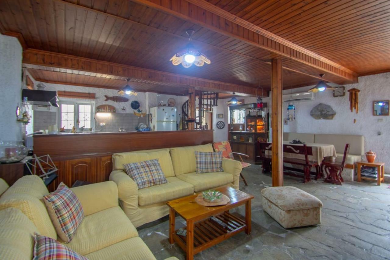 Traditional Village House Meson Yerakarion Exterior photo